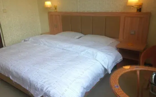 Xinyi Hotel, Bama