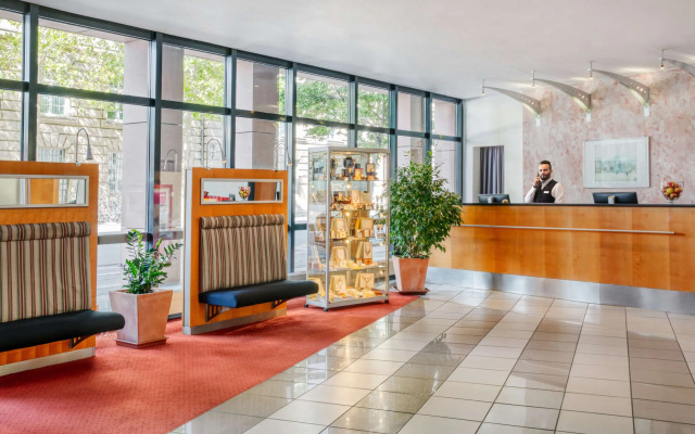 Отель Erfurt City Center by Leonardo Hotels