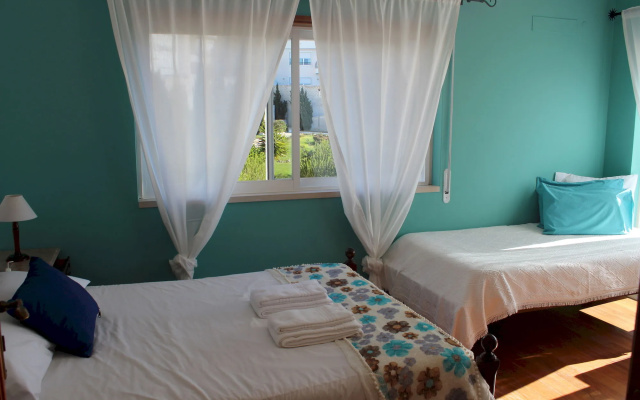 Ericeira Chill Hill Hostel and Private Rooms