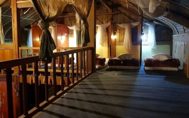 Отель Tavan View Homestay Шапа вид на фасад