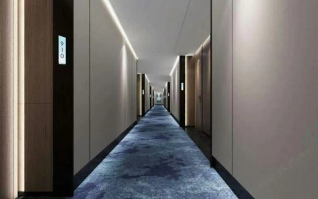 O. LIVE Social Guilin High-Speed Railway North Sta