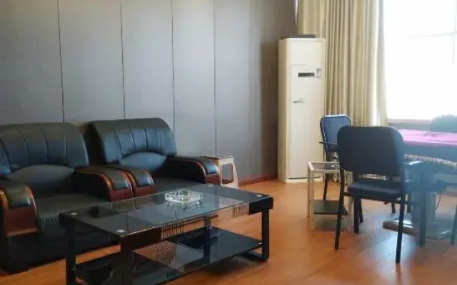 Fenggang Huasheng Pearl Hotel