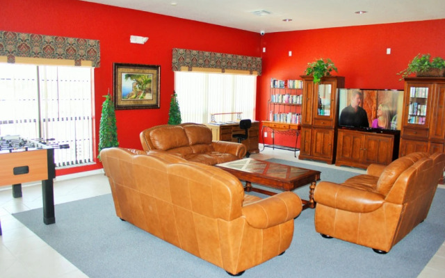 HG16630LBL - 4 beds pool & spa home - Gated
