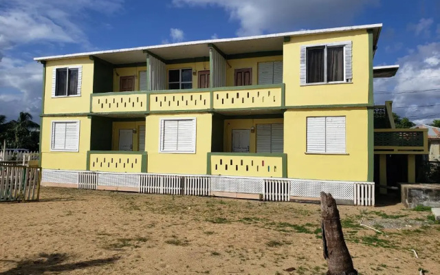 Pal's on the beach - A Gold Standard Hotel