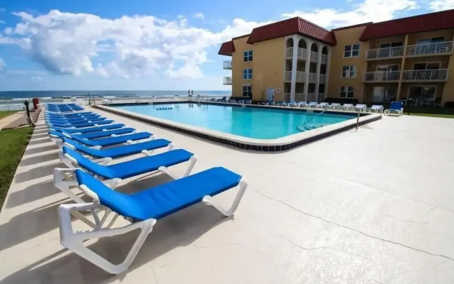 Point East 213