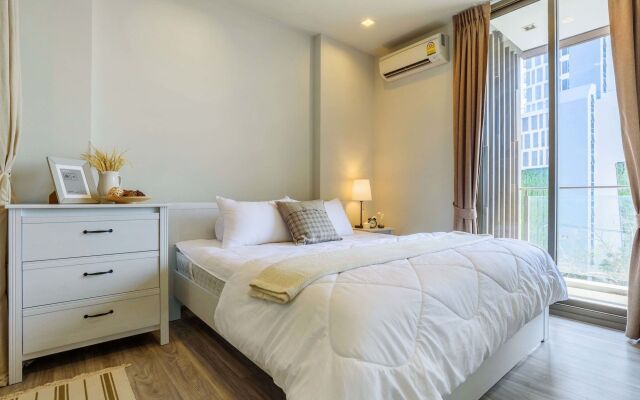 Отель Baan Plai Haad by Favstay Паттайя комната для гостей