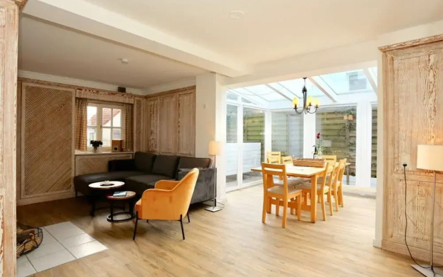 Strandhuus Modern Retreat