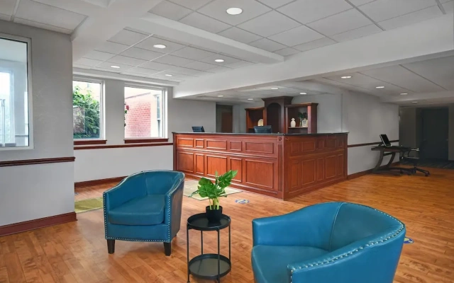 Spark by Hilton Rochester University Area