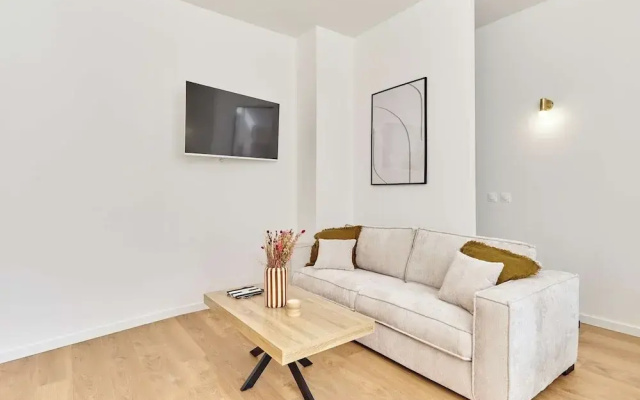 Charming AC Apartment - Buttes Chaumont Park