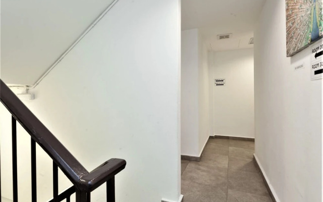 ZEN Rooms Basic Near KTM Sentul