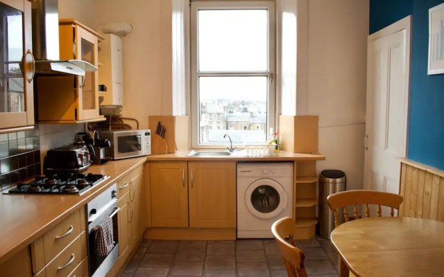 1 Bedroom Apartment in Newington