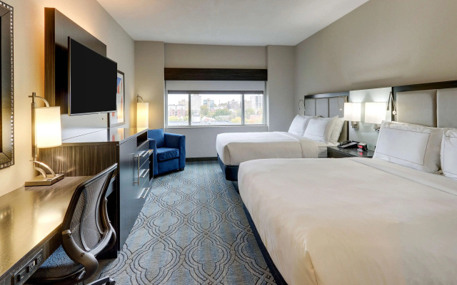 DoubleTree by Hilton St. Louis Forest Park