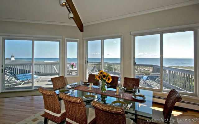 Driftwood Resort