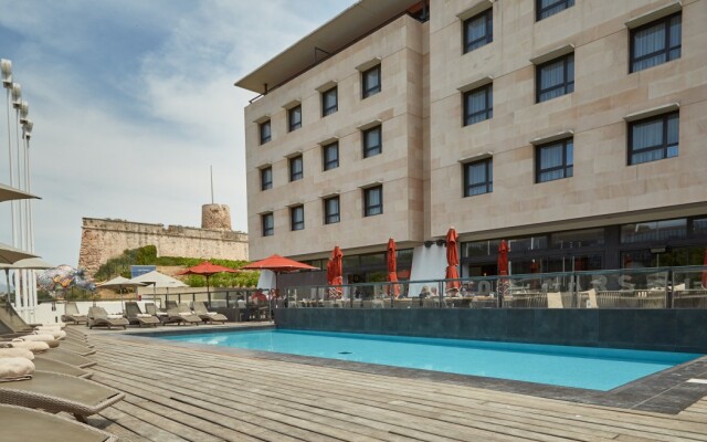 Отель Newhotel of Marseille - Vieux Port вид на фасад