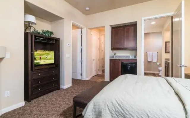 48756 Legacy Drive Condo