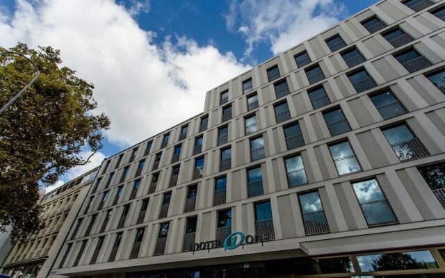Отель Motel One Köln-Neumarkt Германия, Кёльн - отзывы, цены и фото номеров - забронировать отель Motel One Köln-Neumarkt онлайн вид на фасад