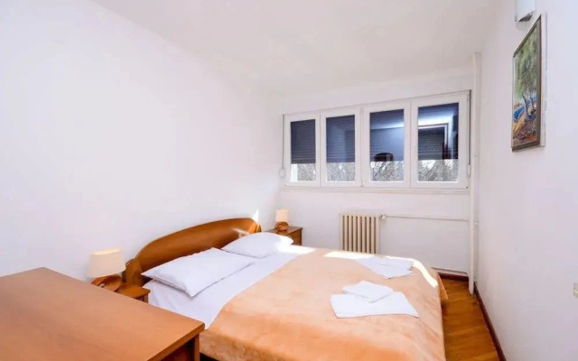 Apartment Snjezana
