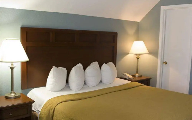 AmeriGold Suites