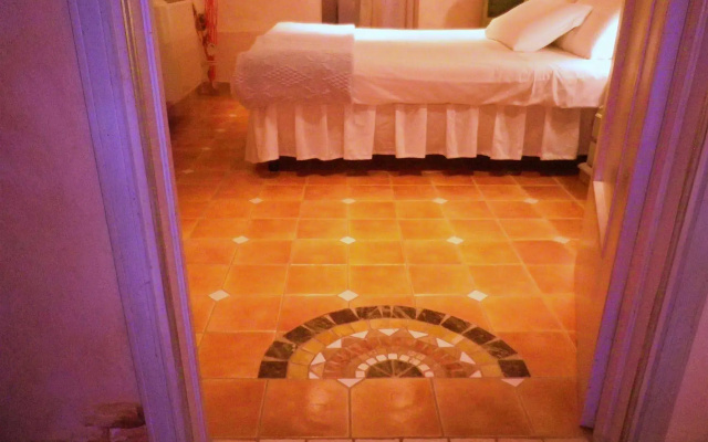 Elisart Guest House