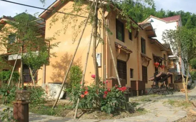 Xiangyunge Country Homestay