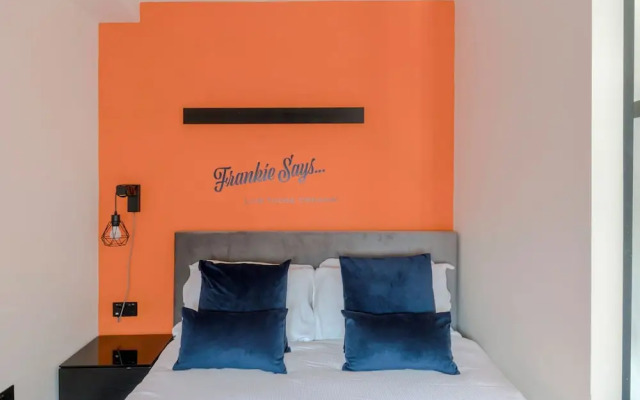 The Peaches Cream - Soho - by Frankie Says