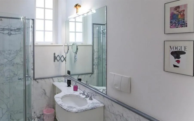 Rental in Rome Borghese Apartment