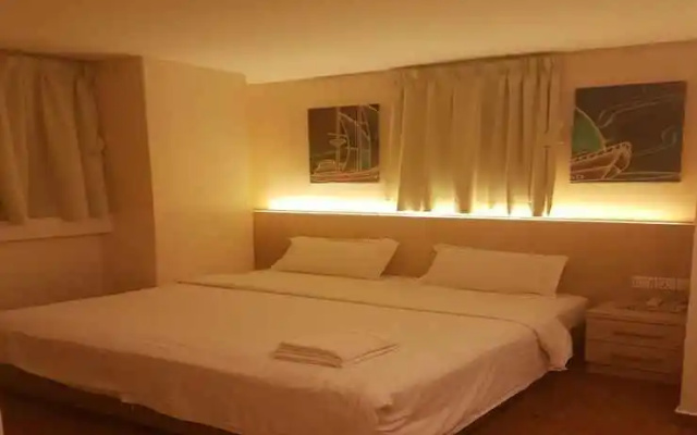 Indigo Inn  Metro Prima