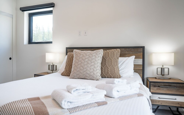 Stoke House by Revelstoke Vacations