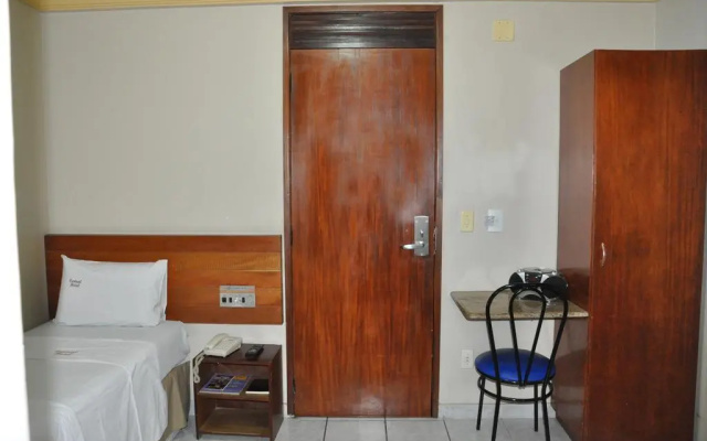 Central Hotel