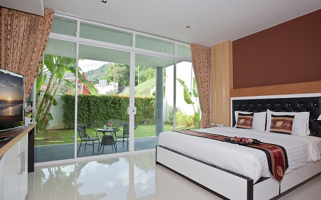 Отель Kata Horizon Villa B2 комната для гостей