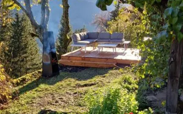 Gstaad Paradise View Chalet with Jacuzzi