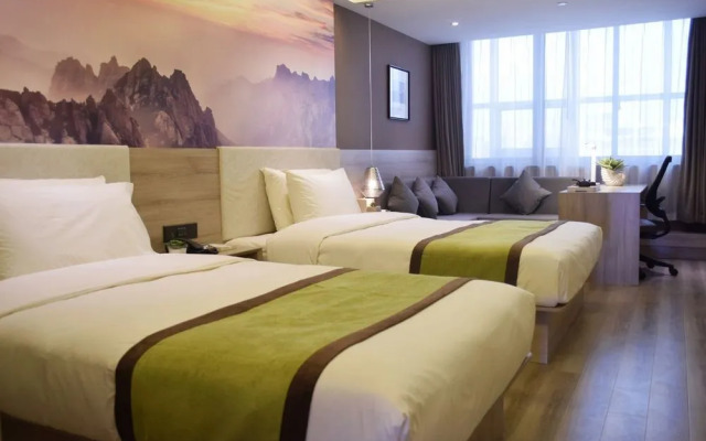 Olympic Sailing Center Atour Hotel