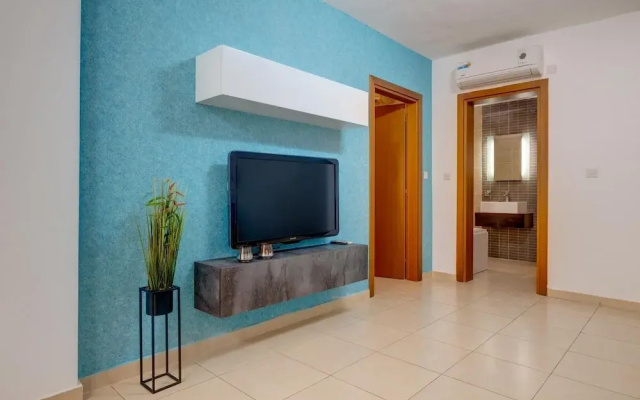 2 Bedroom Apartment Sliema Tigne Suites