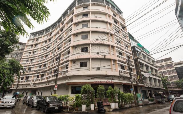 New Suanmali Hotel вид на фасад