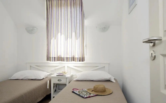 Holiday Home in Sarlat Near Castelnaud Castle