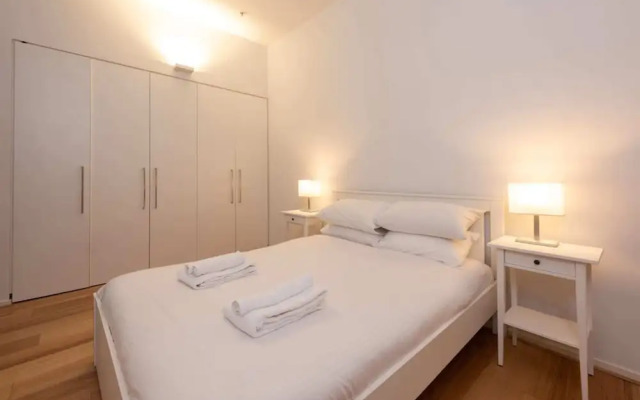 Central Boutique Studio in the Heart of Melbourne!