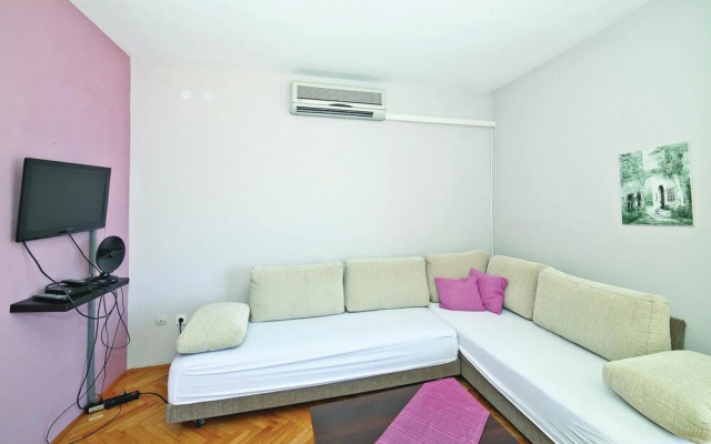 Awesome Home in Mastrinka With Wifi and 2 Bedrooms