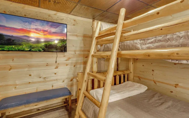 Hot Tub + Game Room: Gatlinburg Family Cabin!