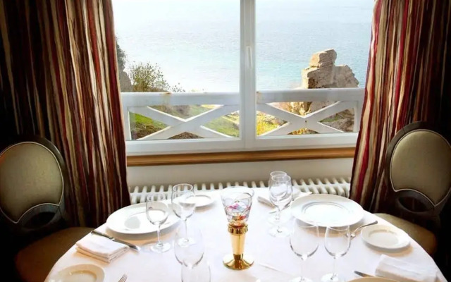 Le Manoir Du Sphinx