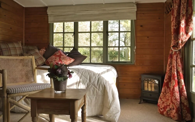 The Lodge on the Marsh