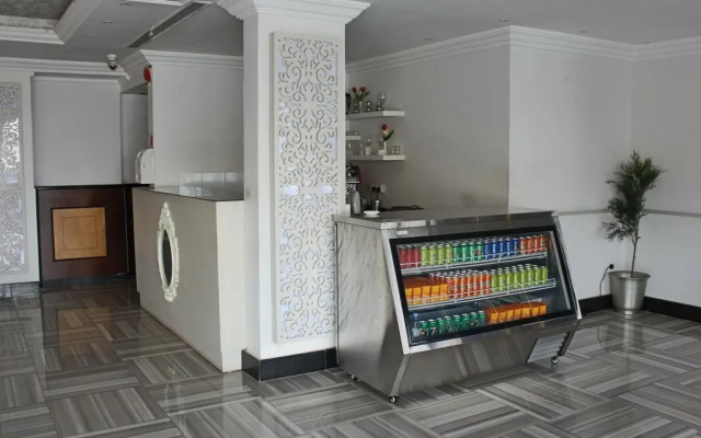 OYO 102 Tobal Al Hamra Hotel Apartments