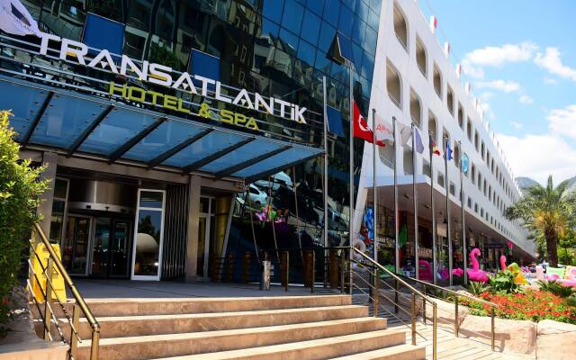 Transatlantik Hotel & Spa вид на фасад