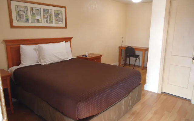 Budget Inn