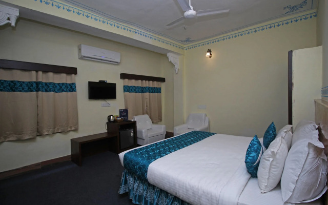 Hotel Janak Vilas by OYO Rooms