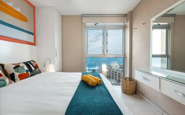 1002 La Ballito-trendy apartment with endless view