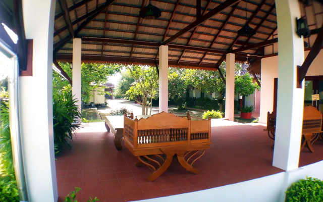 Khum Nakhon Hotel