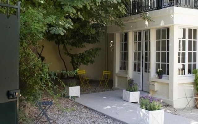 Отель Helzear Montparnasse Suites вид на фасад