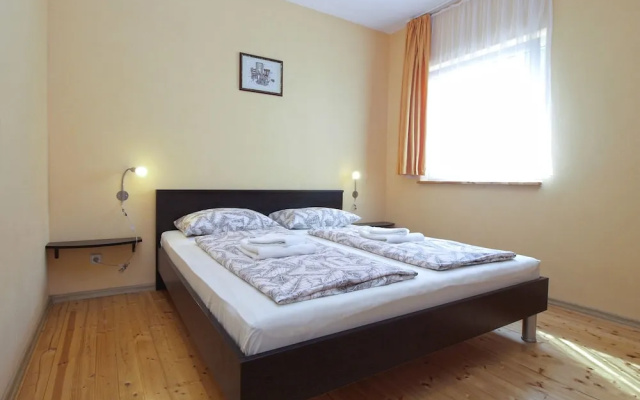 Apartment 1840