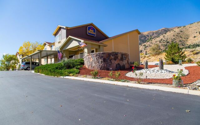 Отель Best Western Topaz Lake Inn вид на фасад