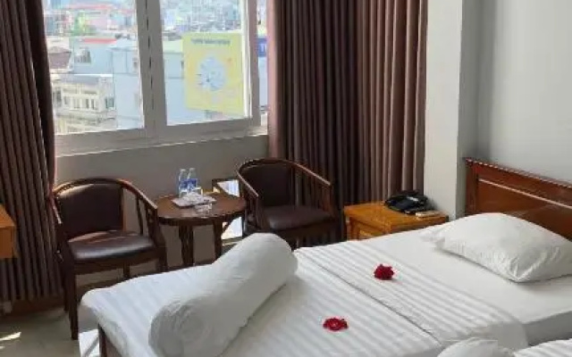Rich Hotel